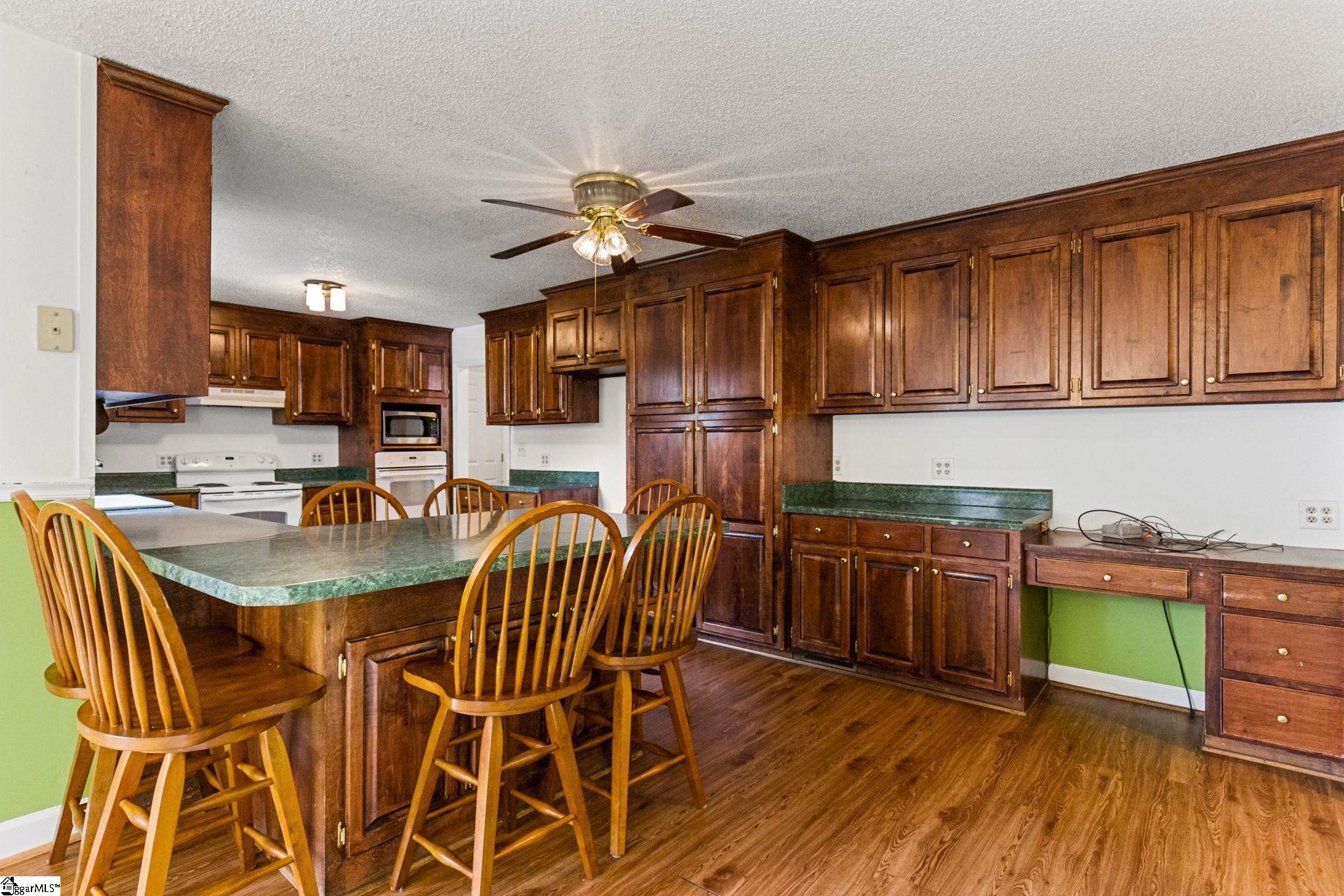 101 Thompson Road Taylors, SC 29687 - Photo 18 of 37
