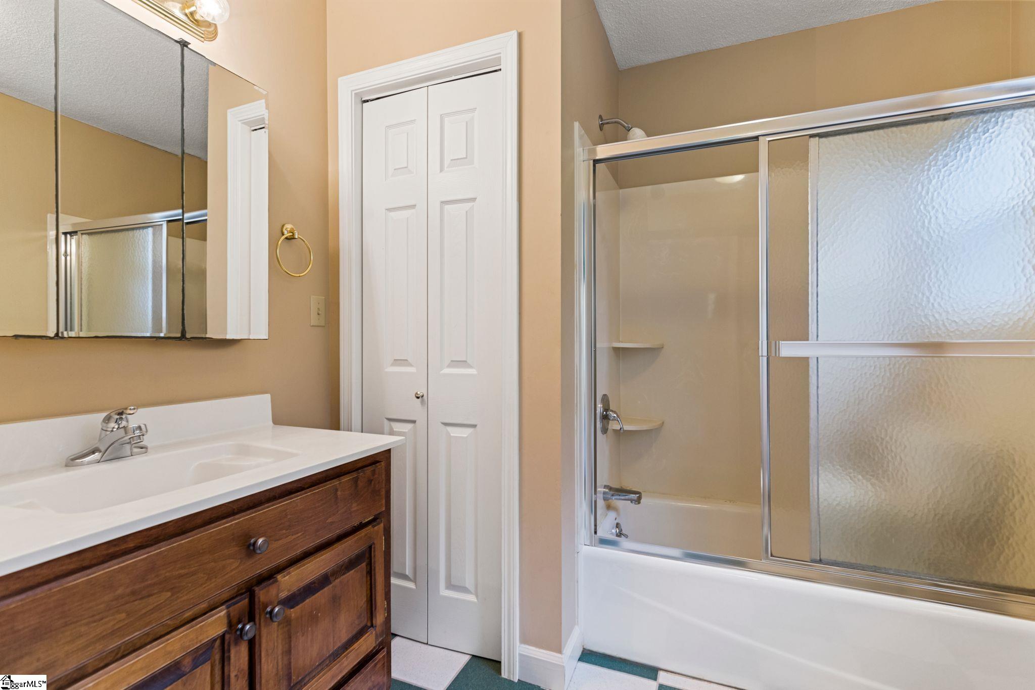 101 Thompson Road Taylors, SC 29687 - Photo 24 of 37