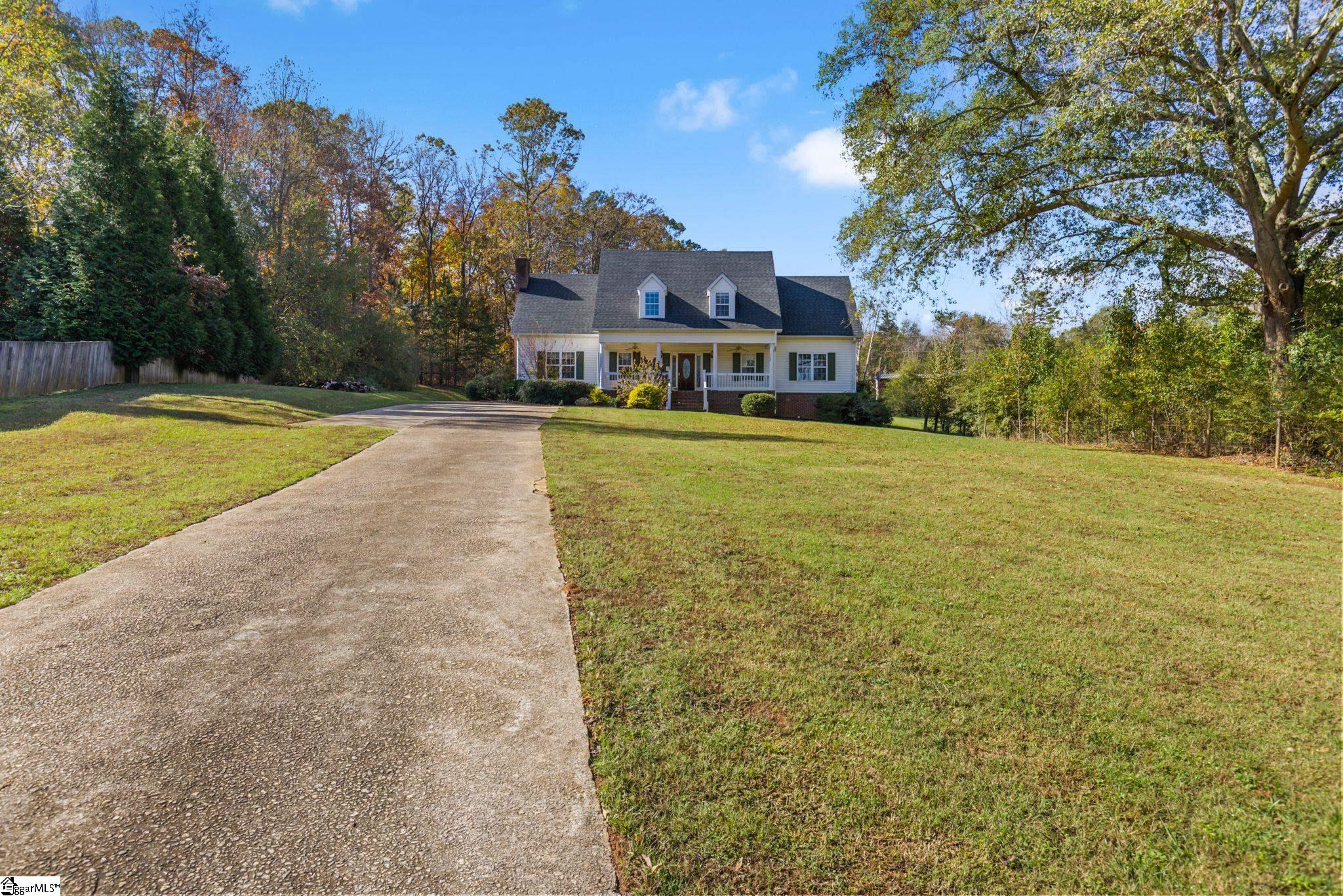 101 Thompson Road Taylors, SC 29687 - Photo 3 of 37