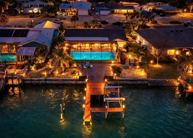 $699,000 | 6317 Cocoa Lane, Apollo Beach, FL 33572