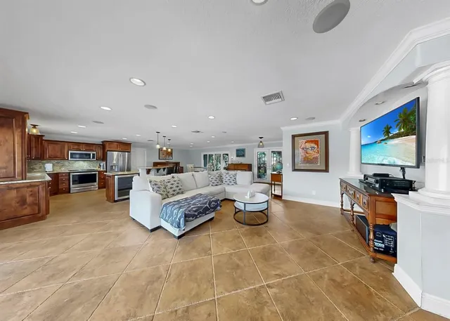 $699,000 | 6317 Cocoa Lane, Apollo Beach, FL 33572