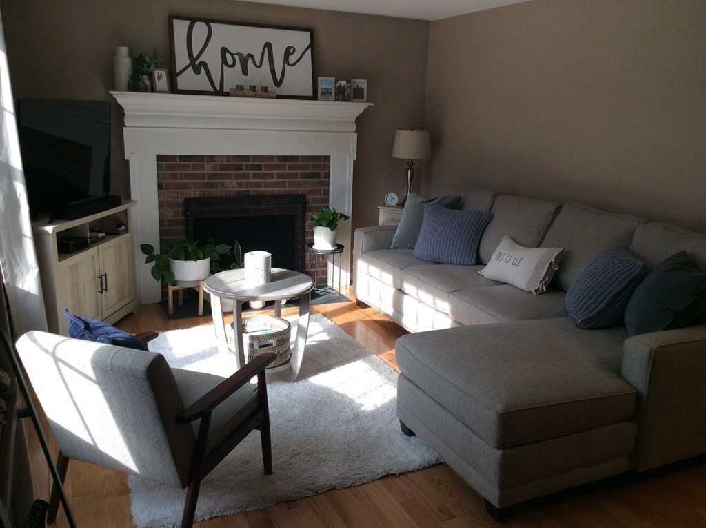 81 Woodland Road Uxbridge, MA 01569 - Photo 13 of 30 Gallery Image 13