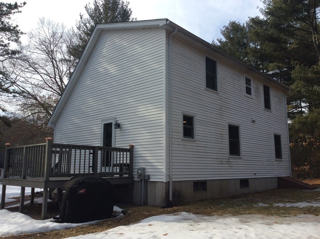 81 Woodland Road Uxbridge, MA 01569 - Photo 6 of 30 Gallery Image 6