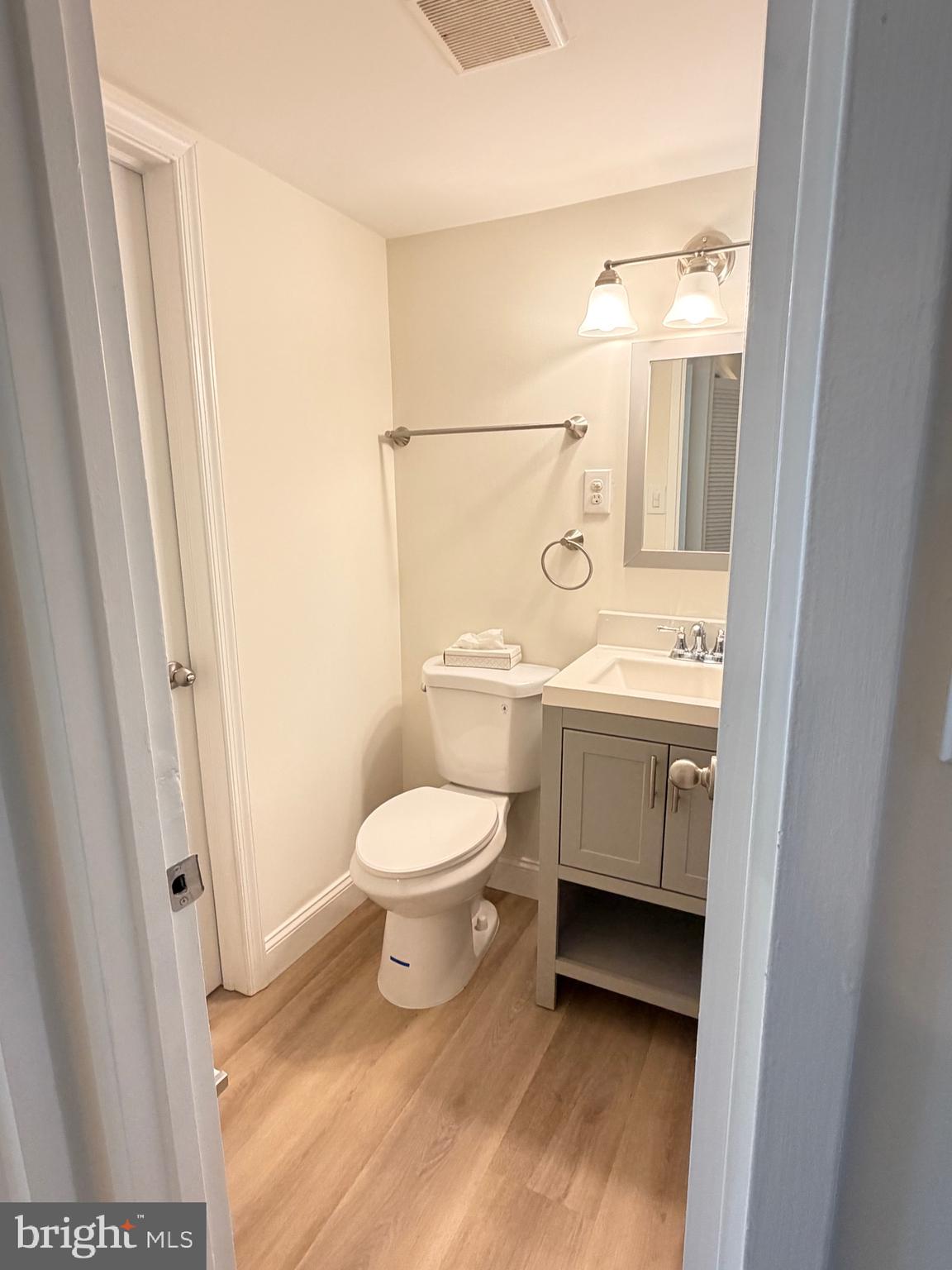 2316 Freetown Court, Unit 1B Reston, VA 20191 - Photo 23 of 48