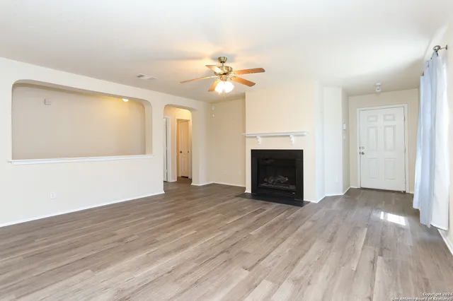 $2,000 | 11335 Branding Depot, San Antonio, TX 78254