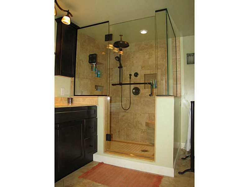 8 Pine Point Road Cape Elizabeth, ME 04107 - Photo 27 of 35 Master Bath/Spa.