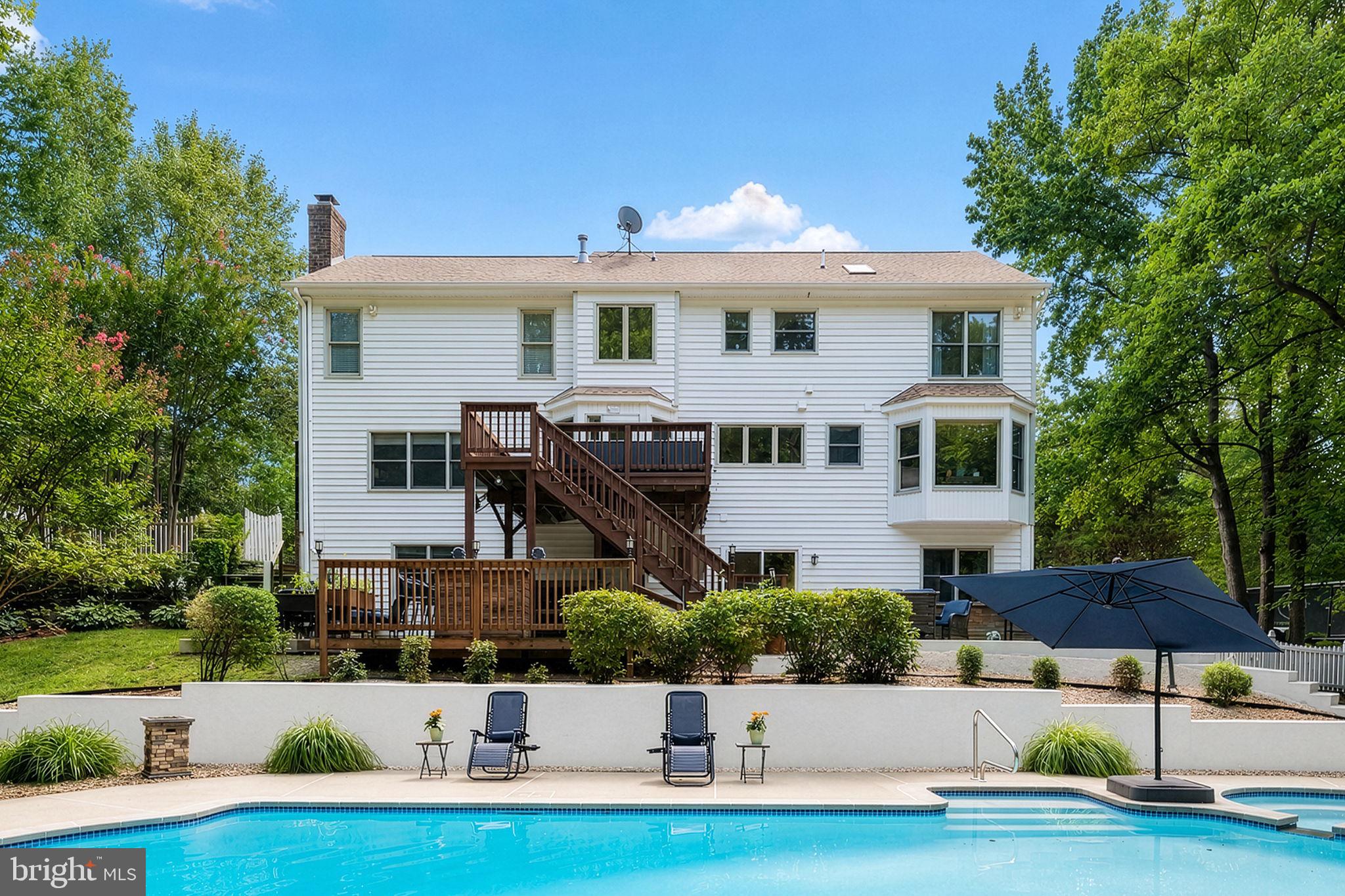 100 Boscobel Road Fredericksburg, VA 22405 - Photo 48 of 95 Large sundeck.