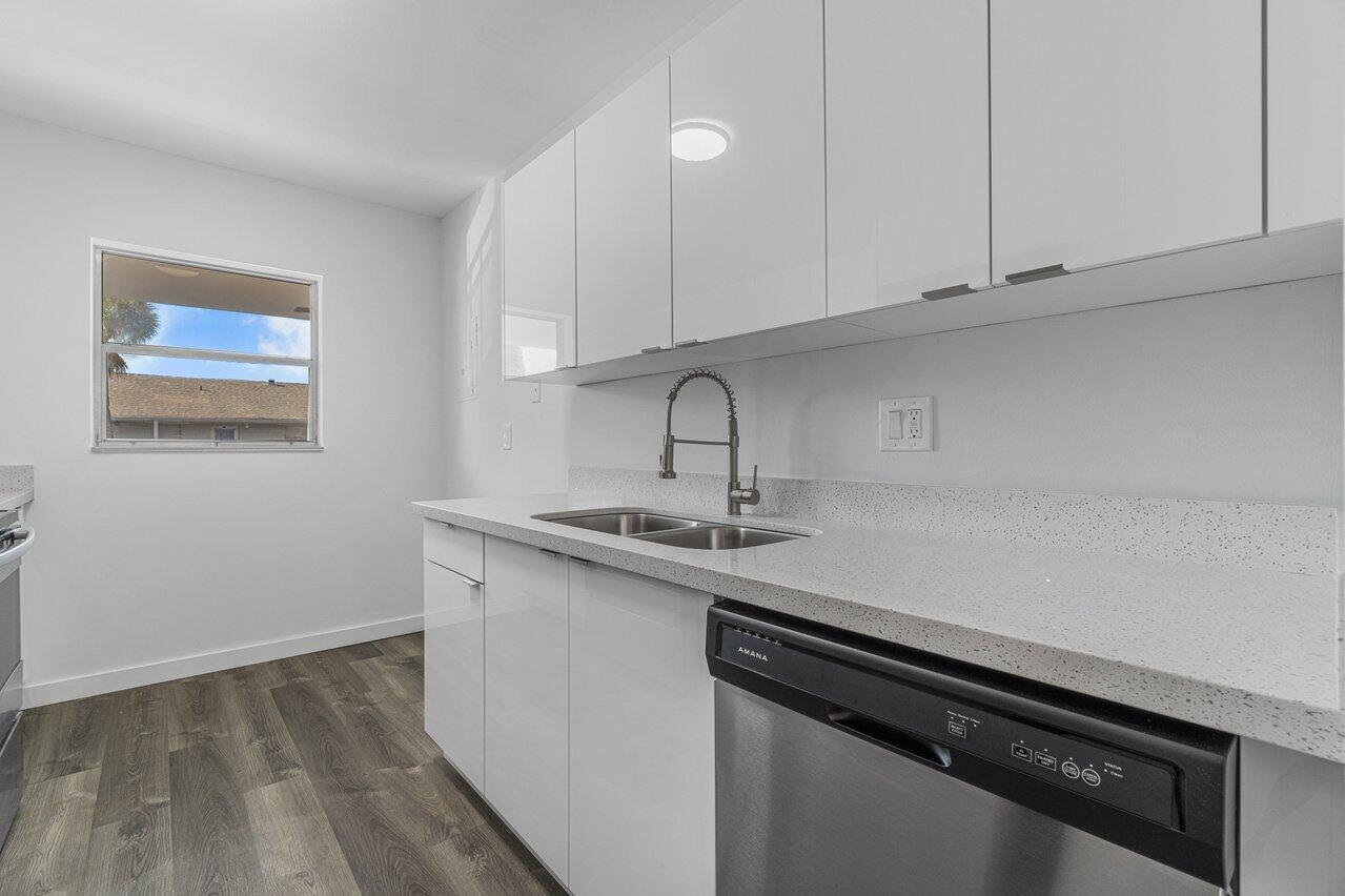 2300 Southwest 22nd Avenue, Unit 116 Delray Beach, FL 33445 - Photo 3 of 37 011-2300Southwest22ndAvenue-DelrayBeach-