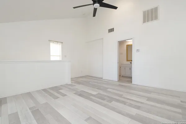 $1,025 | 10527 Perrin Beitel, Unit D208, San Antonio, TX 78217