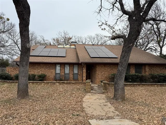 $289,900 | 703 East Murco Drive, Mineral Wells, TX 76067
