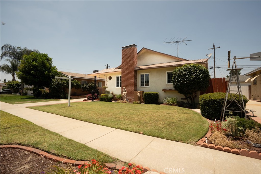12315 Pomering Road Downey, CA 90242 - Photo 4 of 46