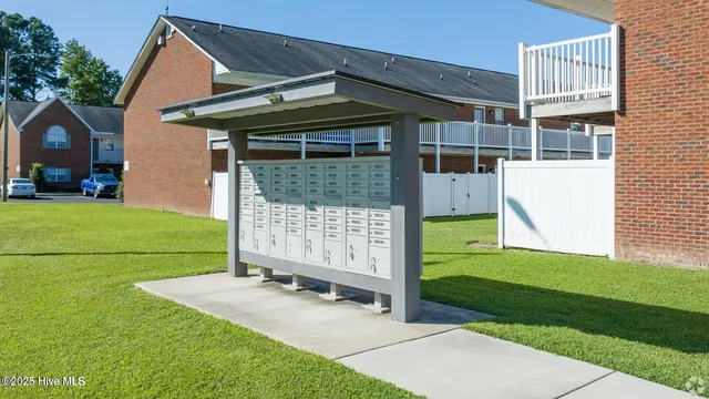 $1,095 | 4008 Whitebridge Drive, Unit 12, Winterville, NC 28590