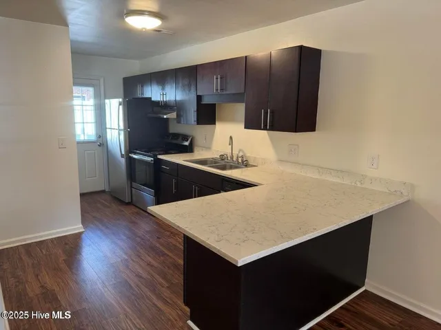 $1,095 | 4008 Whitebridge Drive, Unit 12, Winterville, NC 28590