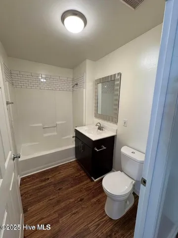 $1,095 | 4008 Whitebridge Drive, Unit 12, Winterville, NC 28590