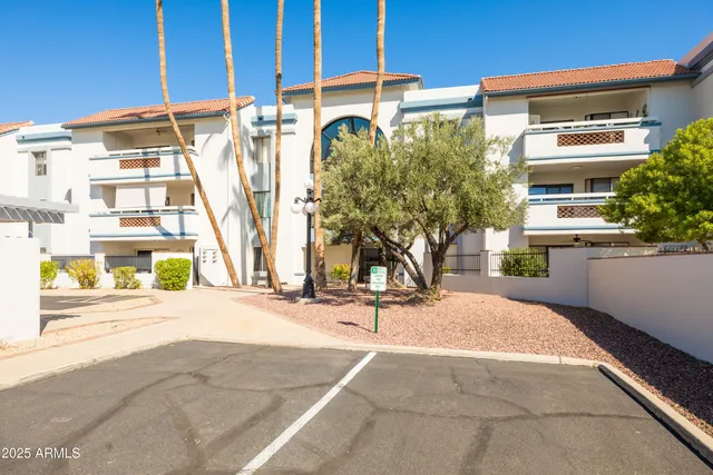 $232,000 | 17404 North 99th Avenue, Unit 333, Sun City, AZ 85373