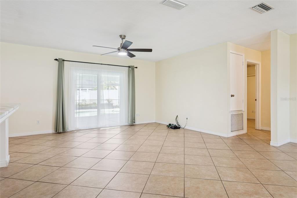 1255 Foggy Ridge Parkway Lutz, FL 33559 - Photo 11 of 28