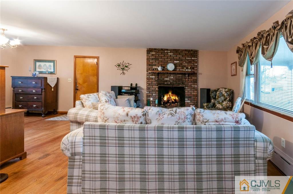 1271 Sioux Road North Brunswick, NJ 08902 - Photo 11 of 25 Gallery Image 11