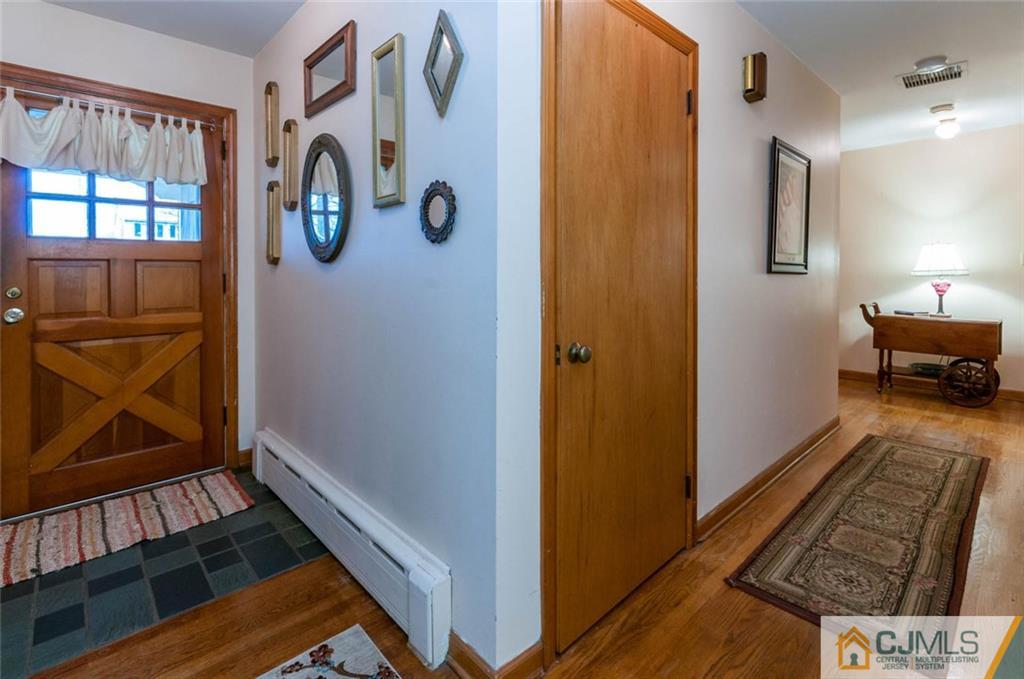 1271 Sioux Road North Brunswick, NJ 08902 - Photo 19 of 25 Gallery Image 19