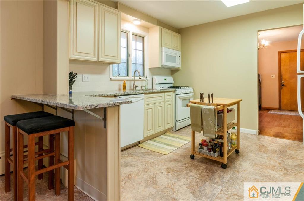 1271 Sioux Road North Brunswick, NJ 08902 - Photo 7 of 25 Gallery Image 7