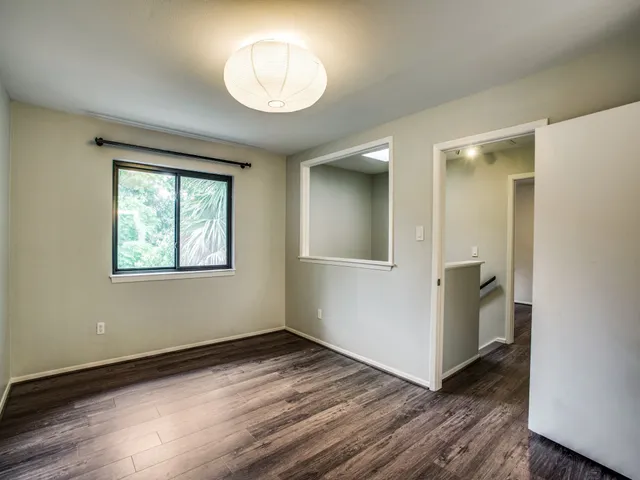 $2,200 | 1300 Fairview Street, Unit E, Houston, TX 77006