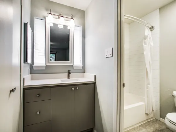 $2,150 | 1300 Fairview Street, Unit E, Houston, TX 77006