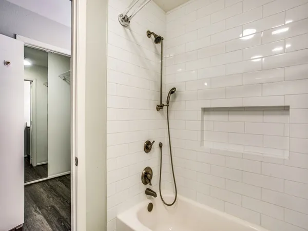 $2,150 | 1300 Fairview Street, Unit E, Houston, TX 77006