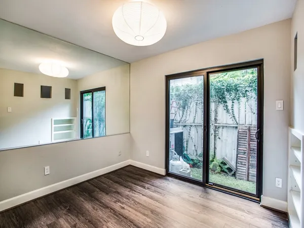 $2,150 | 1300 Fairview Street, Unit E, Houston, TX 77006