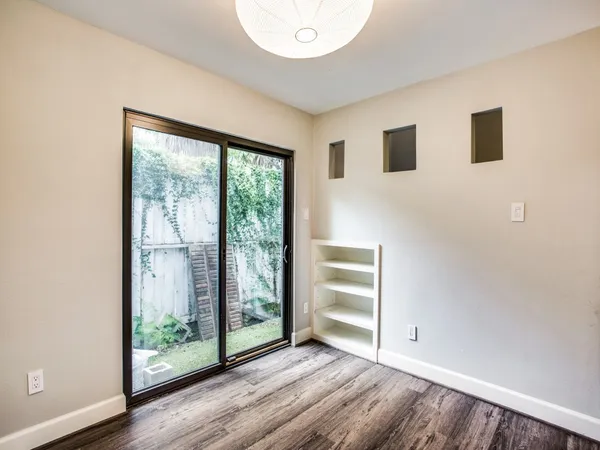 $2,150 | 1300 Fairview Street, Unit E, Houston, TX 77006