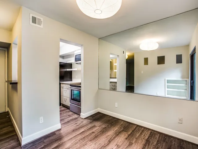 $2,200 | 1300 Fairview Street, Unit E, Houston, TX 77006