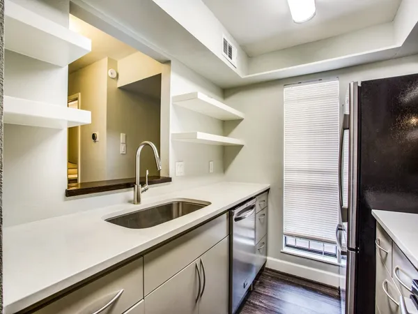 $2,150 | 1300 Fairview Street, Unit E, Houston, TX 77006