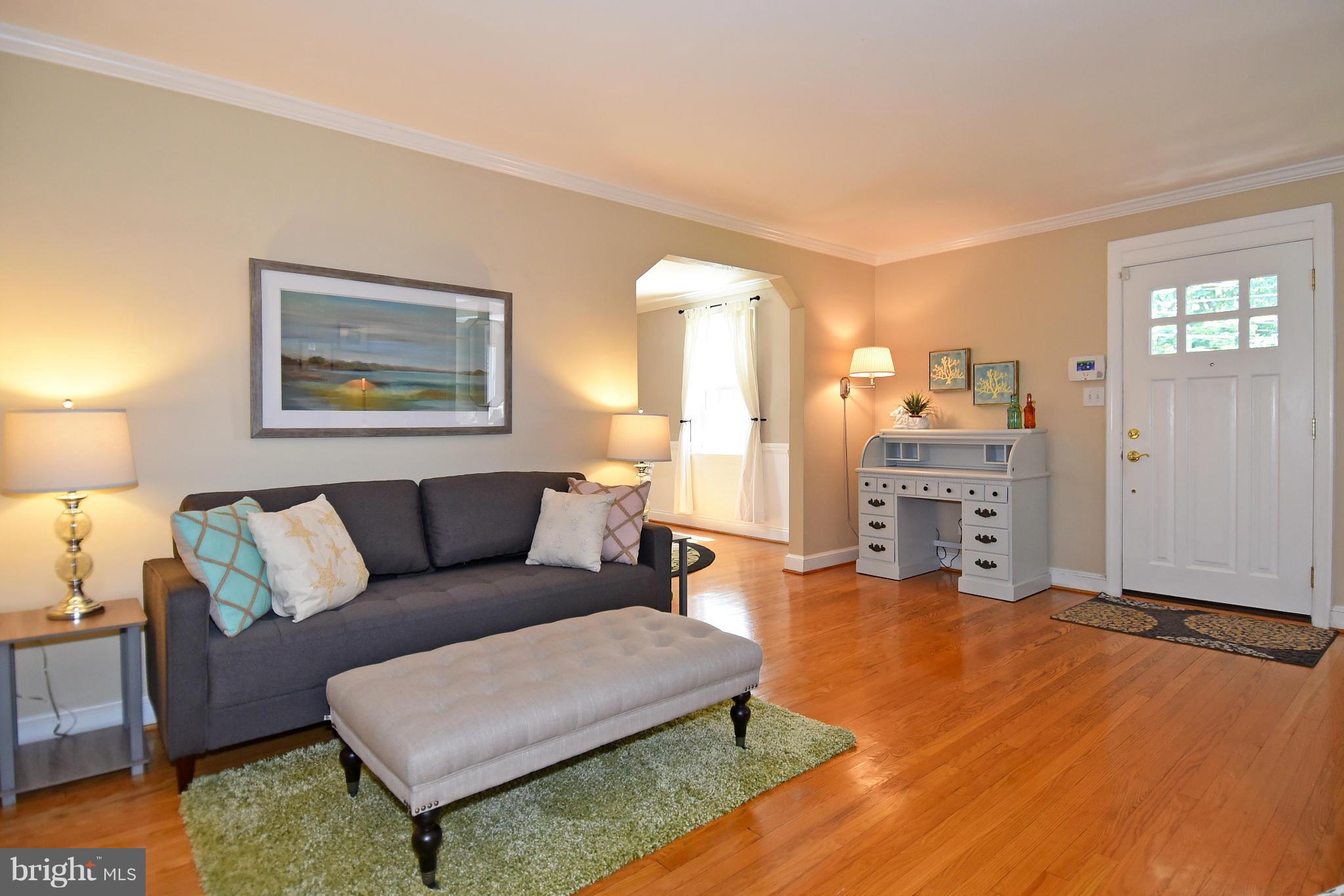 301 Normandy Drive Silver Spring, MD 20901 - Photo 6 of 30 Living Room