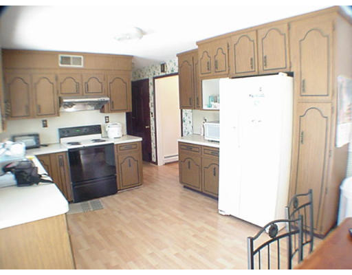 20 Hundreds Road Westborough, MA 01581 - Photo 4 of 10 Gallery Image 4