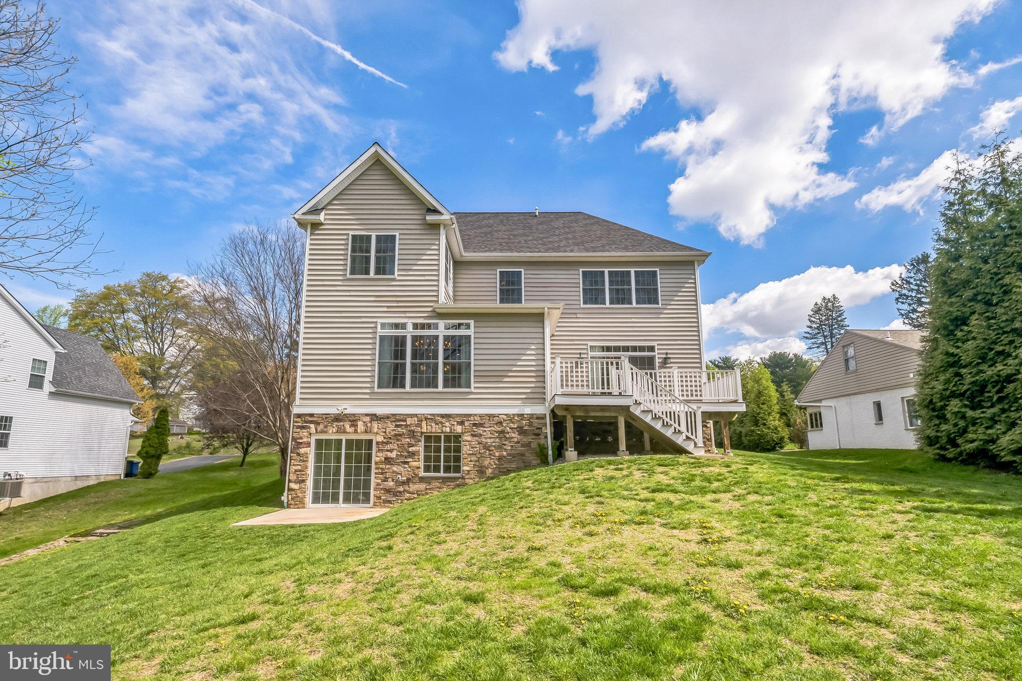 602 Rose Hill Road Broomall, PA 19008 - Photo 4 of 39 Gallery Image 4