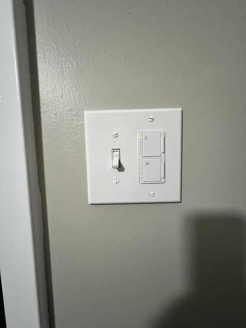 3330 Grove Avenue, Unit 1N Berwyn, IL 60402 - Photo 14 of 20 a close up of a wall with a painting on it