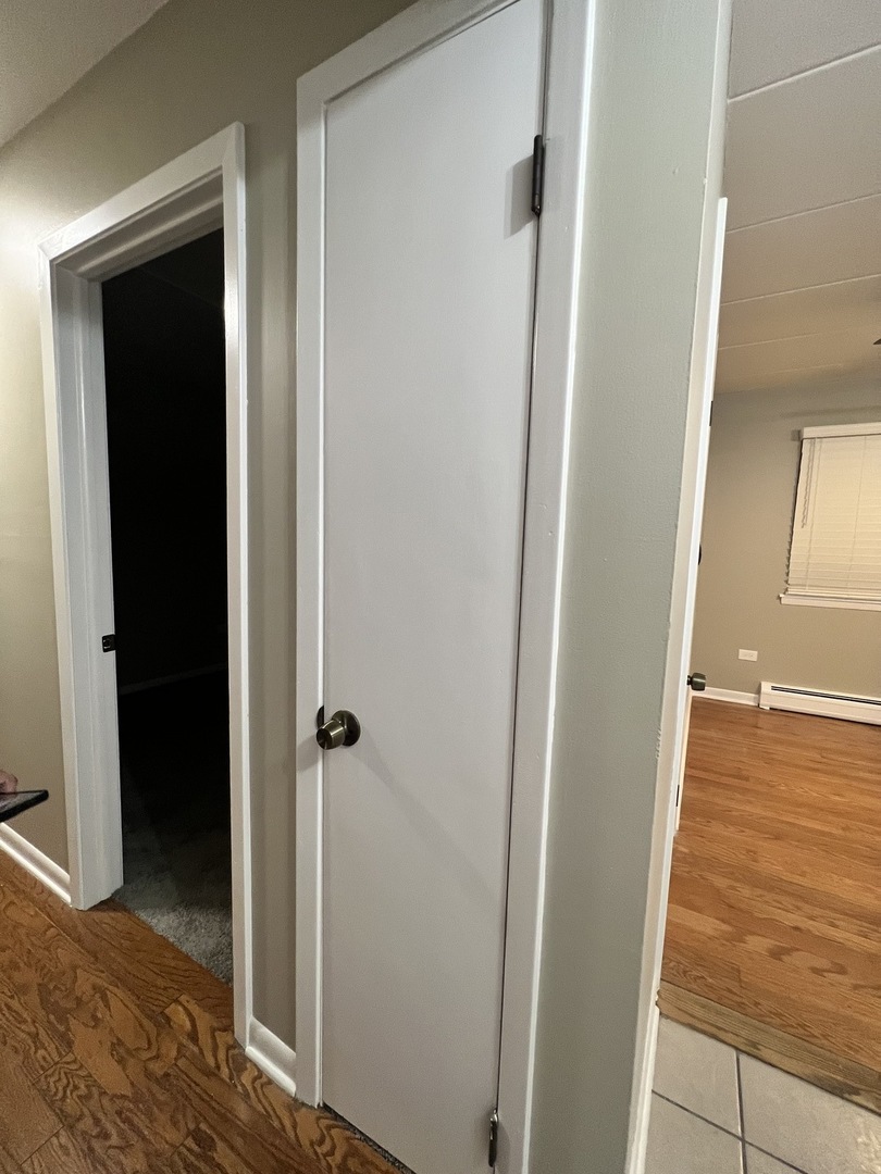 3330 Grove Avenue, Unit 1N Berwyn, IL 60402 - Photo 18 of 20 a view of a bathroom