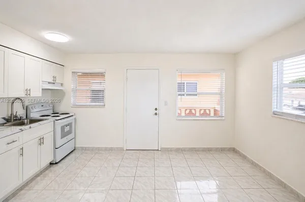 $1,600 | 7155 West 14th Court, Unit 16, Hialeah, FL 33014