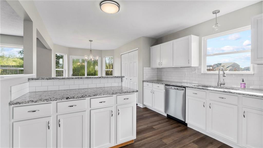 609 Hanover Road Brownsburg, IN 46112 - Photo 5 of 32