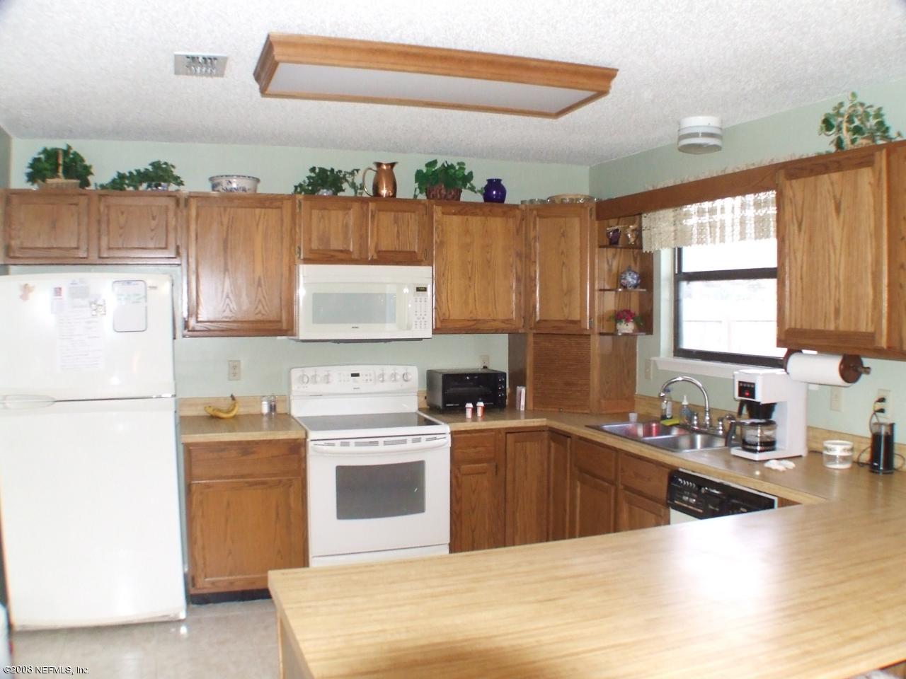 5461 Manfields Place Jacksonville, FL 32207 - Photo 3 of 9 Kitchen