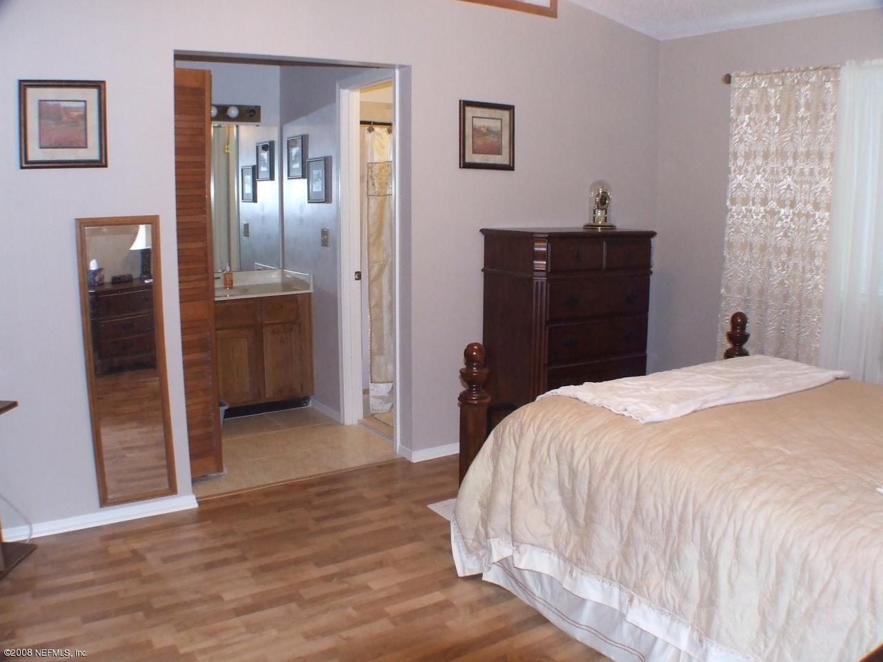 5461 Manfields Place Jacksonville, FL 32207 - Photo 6 of 9 Master