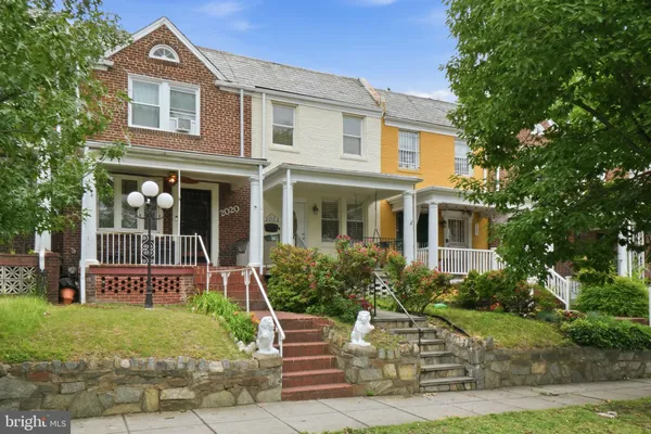 $775,000 | 2022 C Street Northeast, Washington, DC 20002