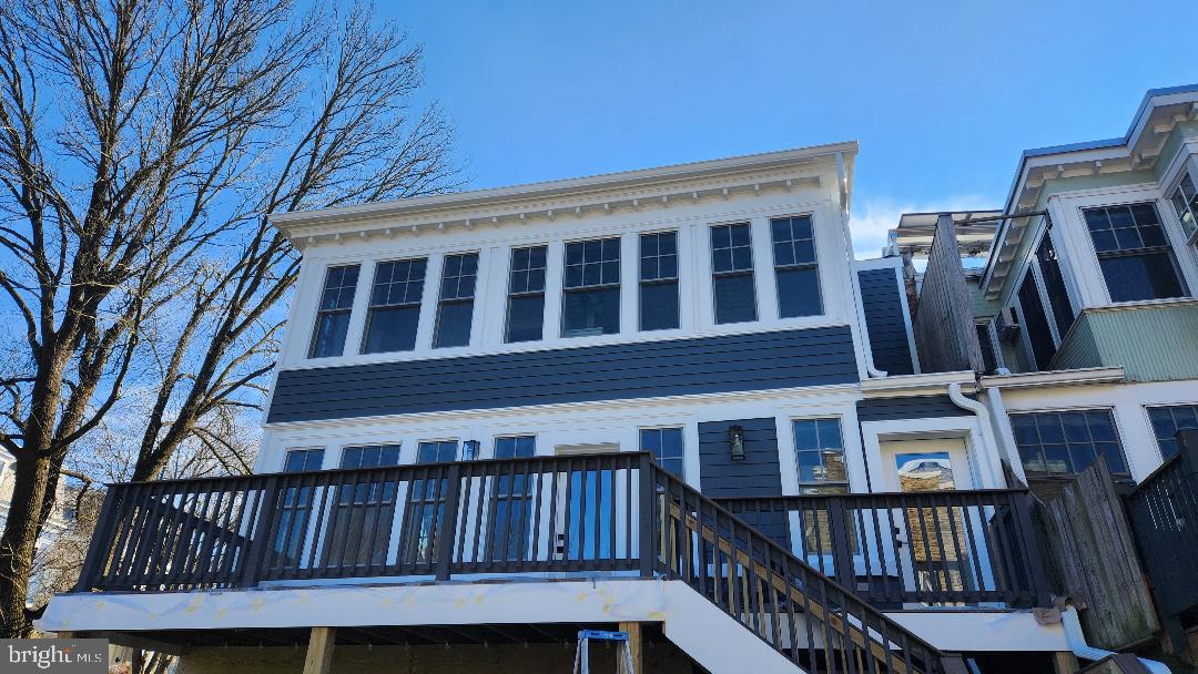 2001 Klingle Road Northwest Washington, DC 20010 - Photo 3 of 50 a view of a roof deck
