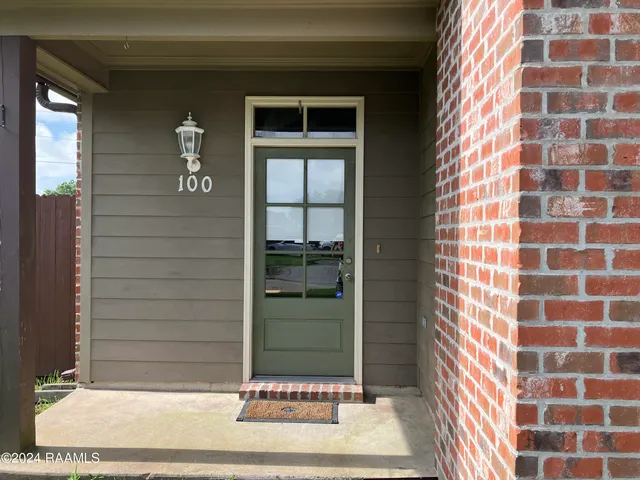 $1,700 | 100 Bizkit Drive, Youngsville, LA 70592
