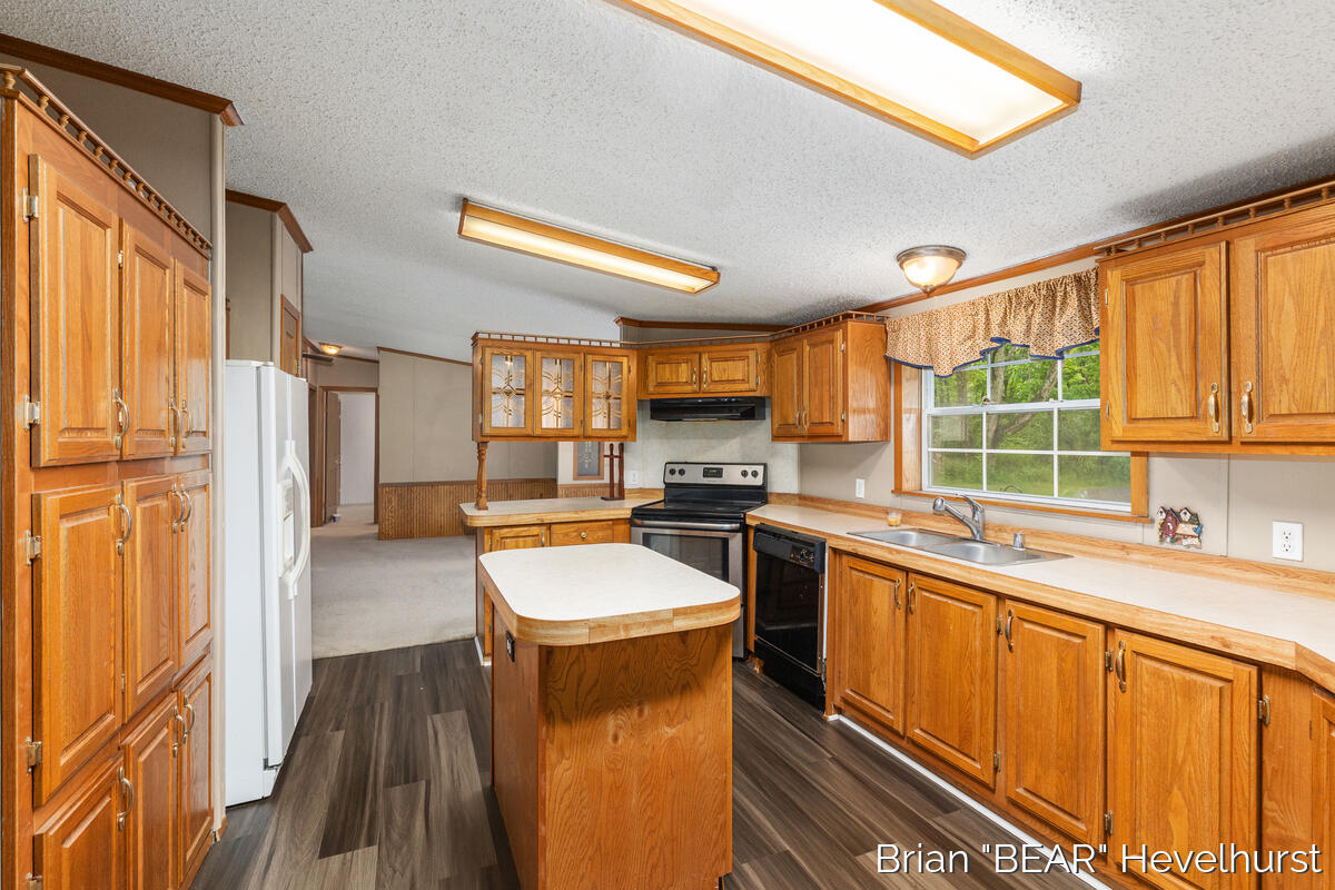 3511 Engle Road Middleville, MI 49333 - Photo 19 of 39 3511-Engle_008
