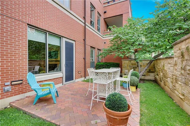 $625,000 | 4900 Central Street, Unit 104, Kansas City, MO 64112