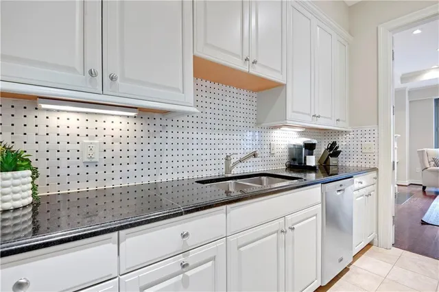 $625,000 | 4900 Central Street, Unit 104, Kansas City, MO 64112