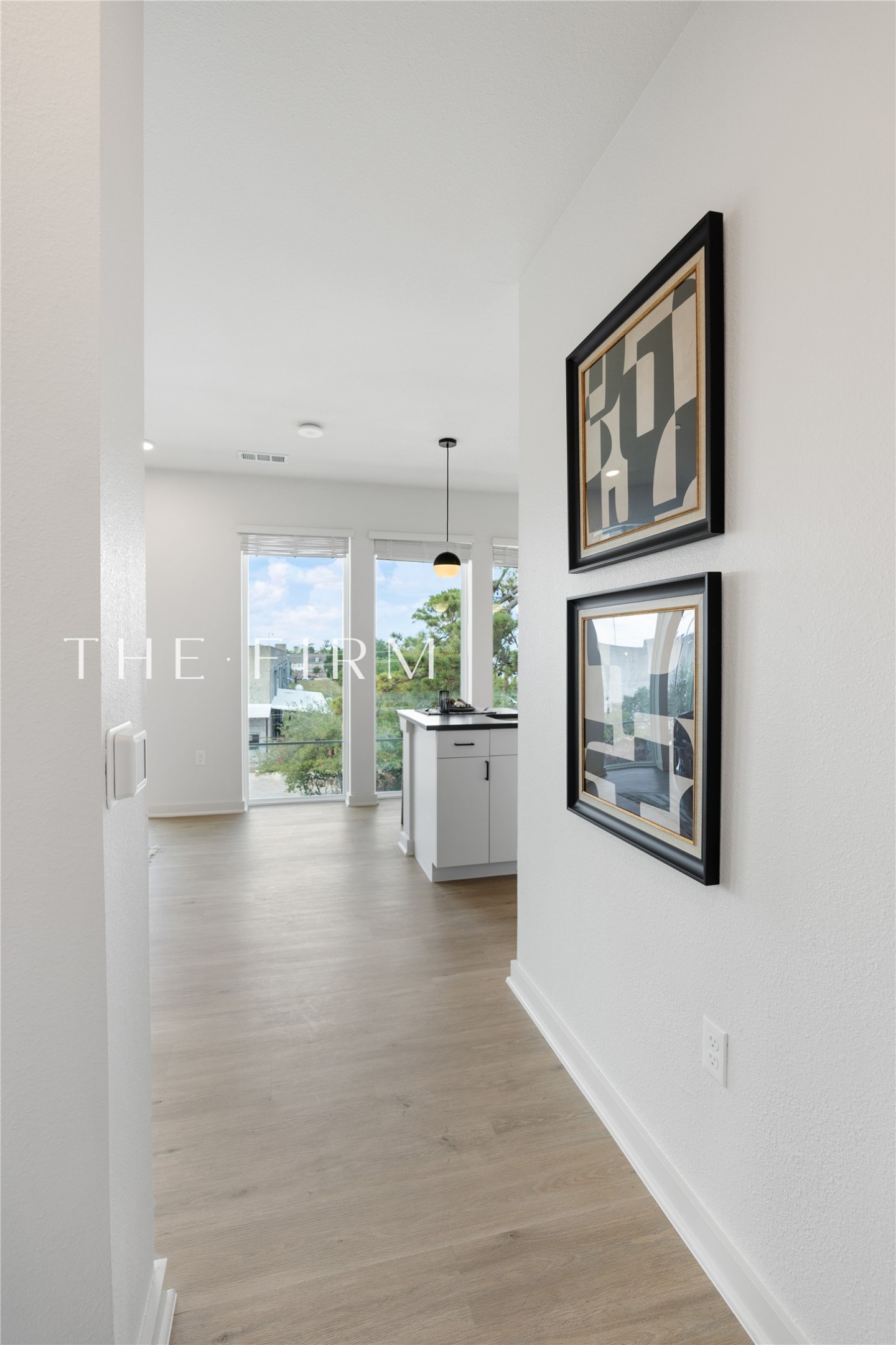 3001 West 11th Street, Unit 575 Houston, TX 77008 - Photo 12 of 20 a view interior of a house and wooden floor