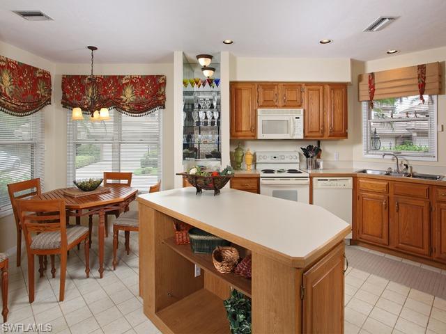 4032 Crayton Road Naples, FL 34103 - Photo 3 of 15 Gallery Image 3
