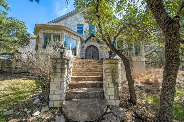 $669,000 | 209 Lakeview Circle, Spring Branch, TX 78070