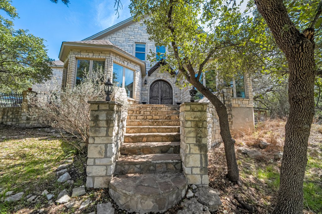 209 Lakeview Circle Spring Branch, TX 78070 - Photo 1 of 40
