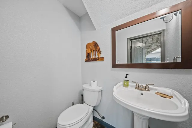 $669,000 | 209 Lakeview Circle, Spring Branch, TX 78070